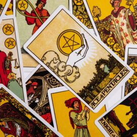 6 Excellent Resources to Learn the Tarot (for Free!) - Gifts for Card Players