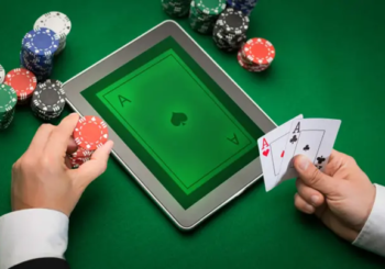 4 Mistakes You Should Avoid While Playing Online Casino Games - Gifts for Card Players
