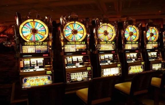 Uncovering the Features of Slot Machines