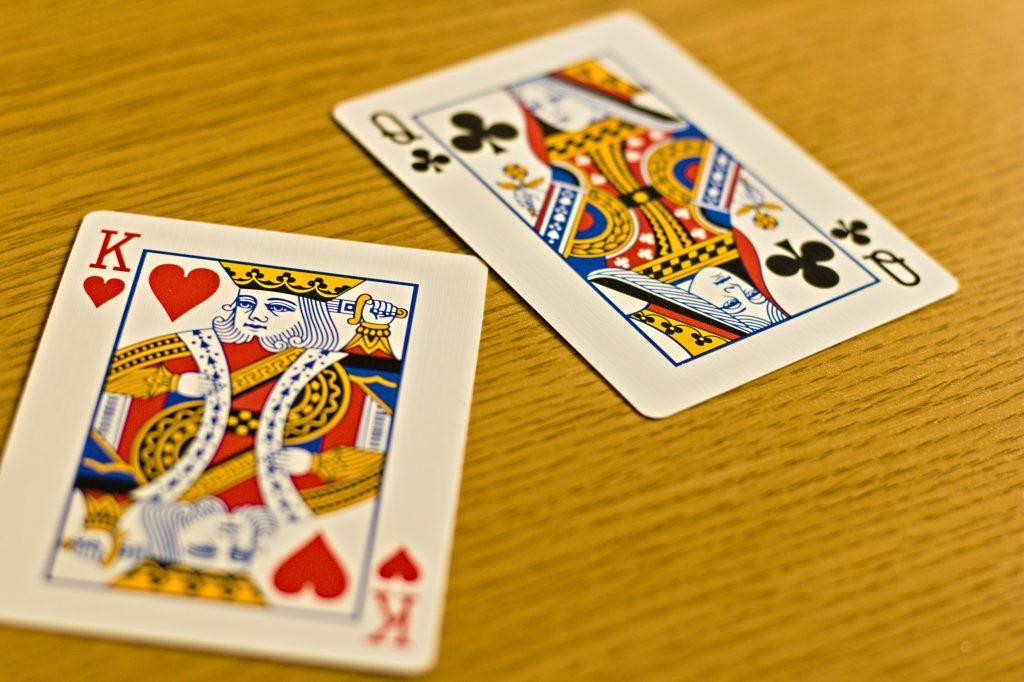 Decoding Card Games: The Similarities and Differences Between Bridge and Blackjack