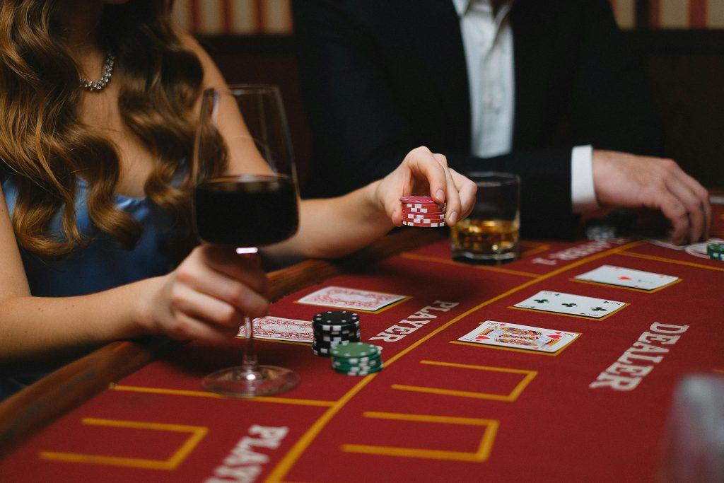 Social Communities: The Rise of Social Casinos in This Modern Age