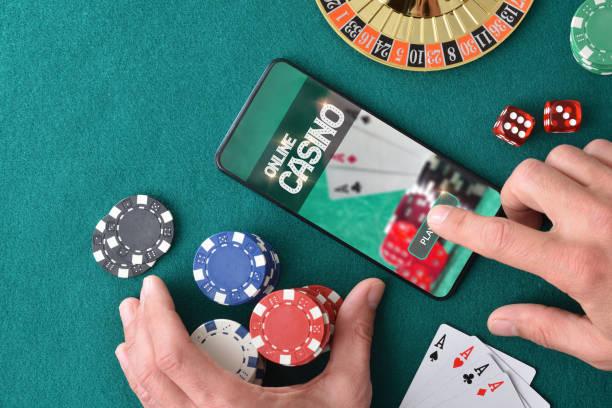 Strategic Play in a Digital Arena: How Online Casinos Are Reinventing Classic Card Games
