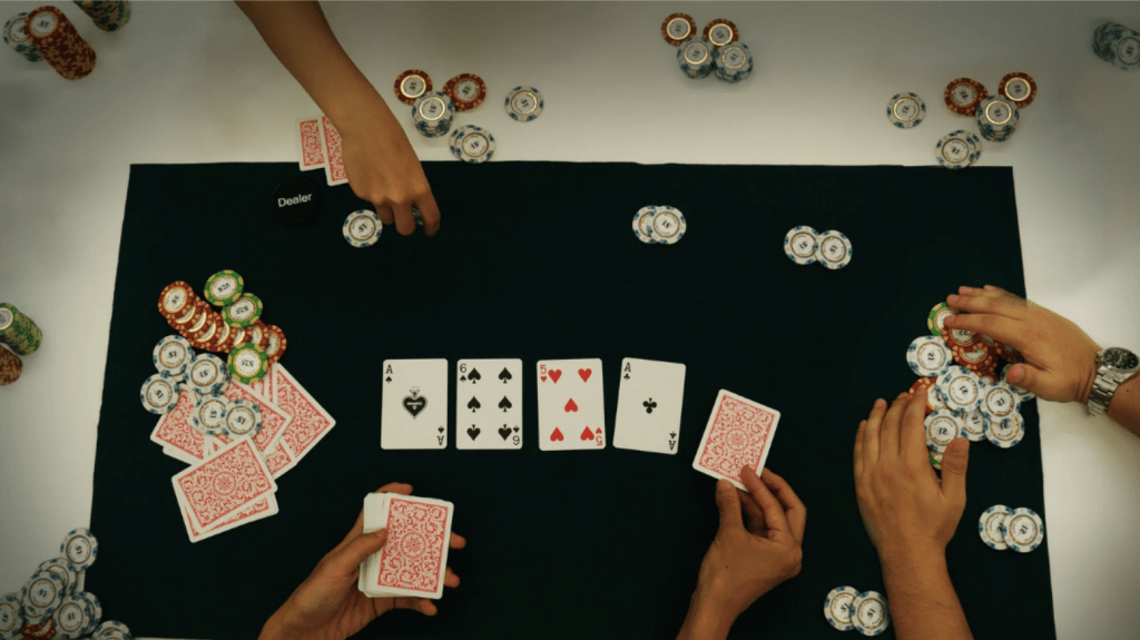Exploring the Role of Online Slots in Modern Card Game Communities